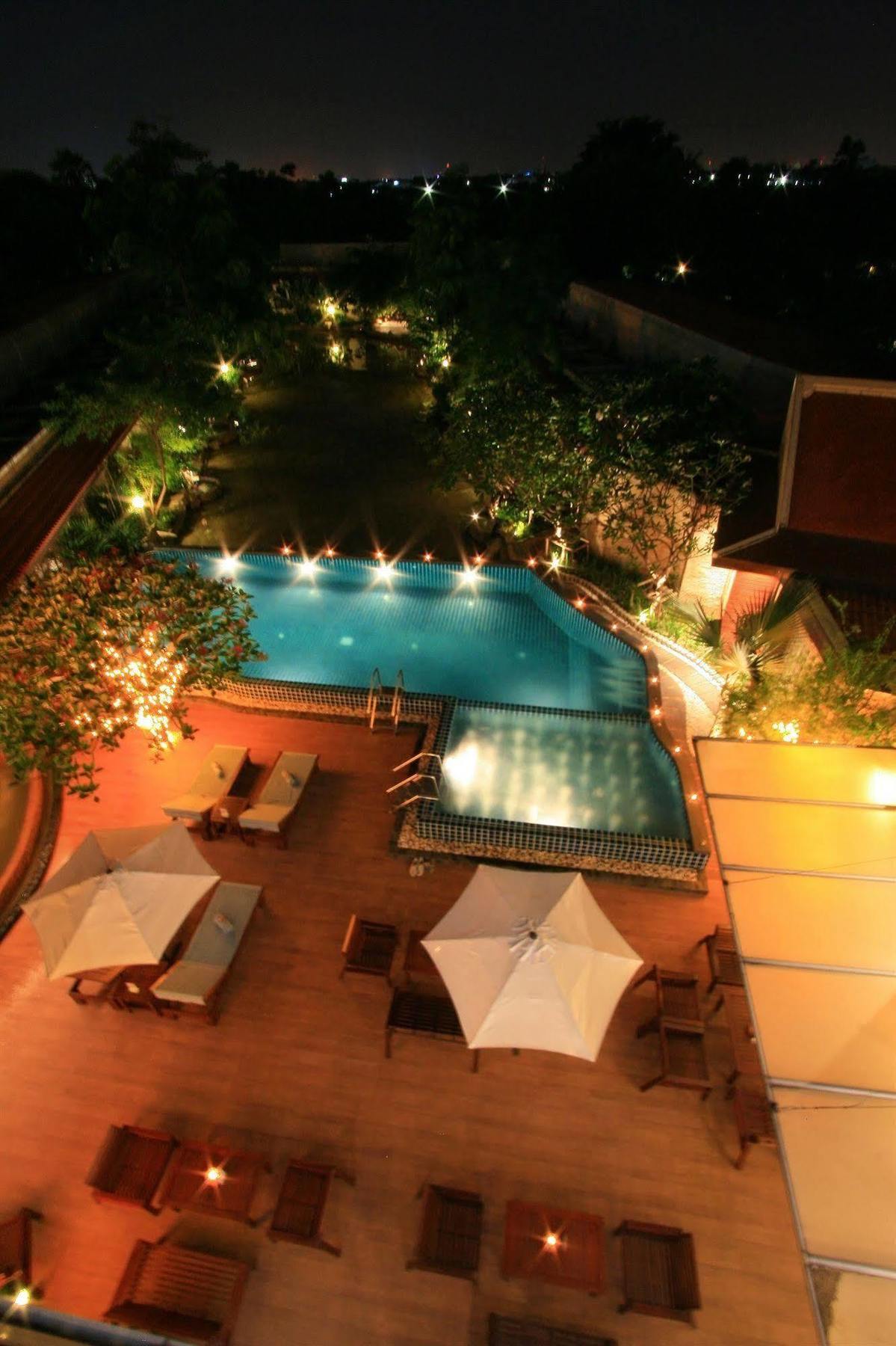 Siam Society Hotel And Resort Bangkok Buitenkant foto